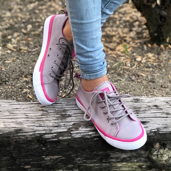Shoes - Gray and pink women sneakers